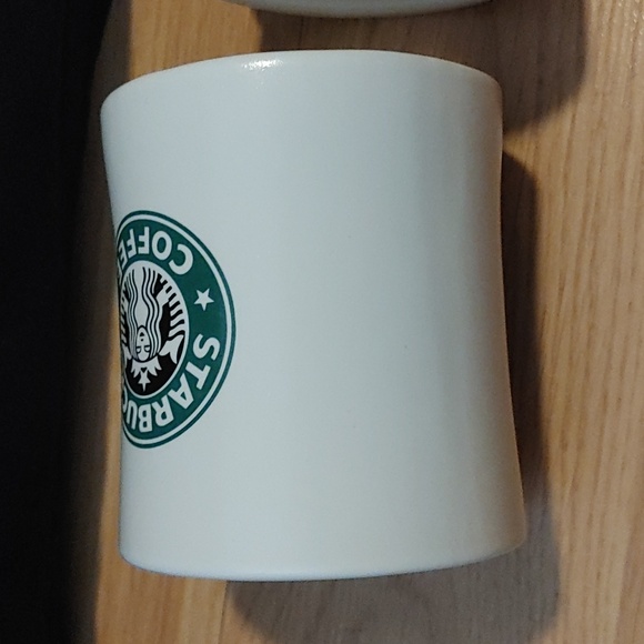 2004 Vintage Starbucks Cups (2) - Picture 4 of 7